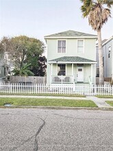 2524 Avenue Q in Galveston, TX - Building Photo - Building Photo