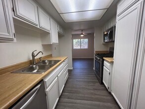 21333 Lassen St in Los Angeles, CA - Building Photo - Building Photo