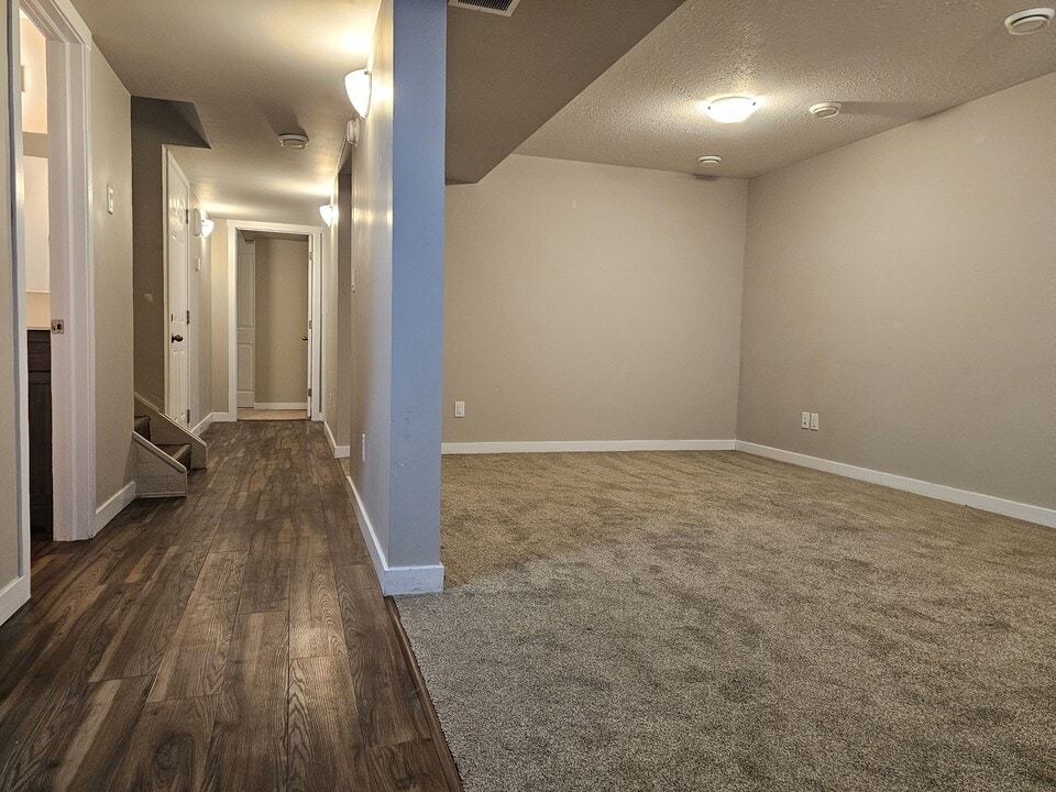 8023-135A 135a Ave NW in Edmonton, AB - Building Photo