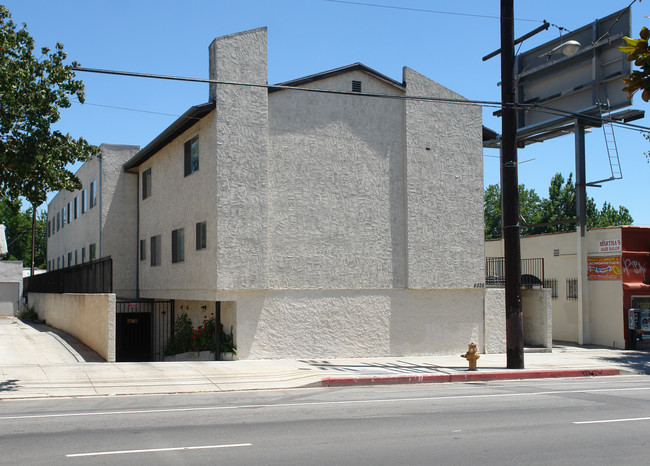 4526 Eagle Rock Blvd in Los Angeles, CA - Building Photo - Building Photo