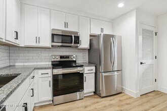 1924 Danese Ct in Jacksonville, FL - Building Photo - Building Photo