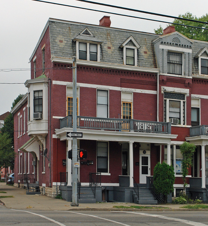 1019 Scott St in Covington, KY - Building Photo