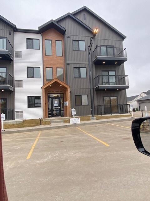 9223 228 St NW in Edmonton, AB - Building Photo - Building Photo