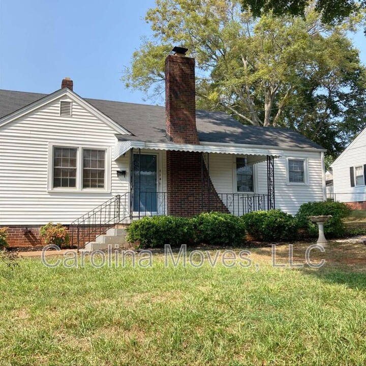 114 Lenore Ave in Greenville, SC - Building Photo