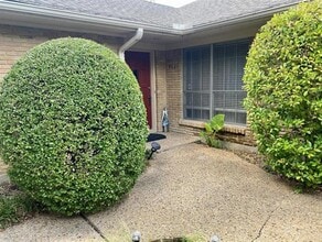 7621 Dentcrest Dr in Dallas, TX - Building Photo - Building Photo