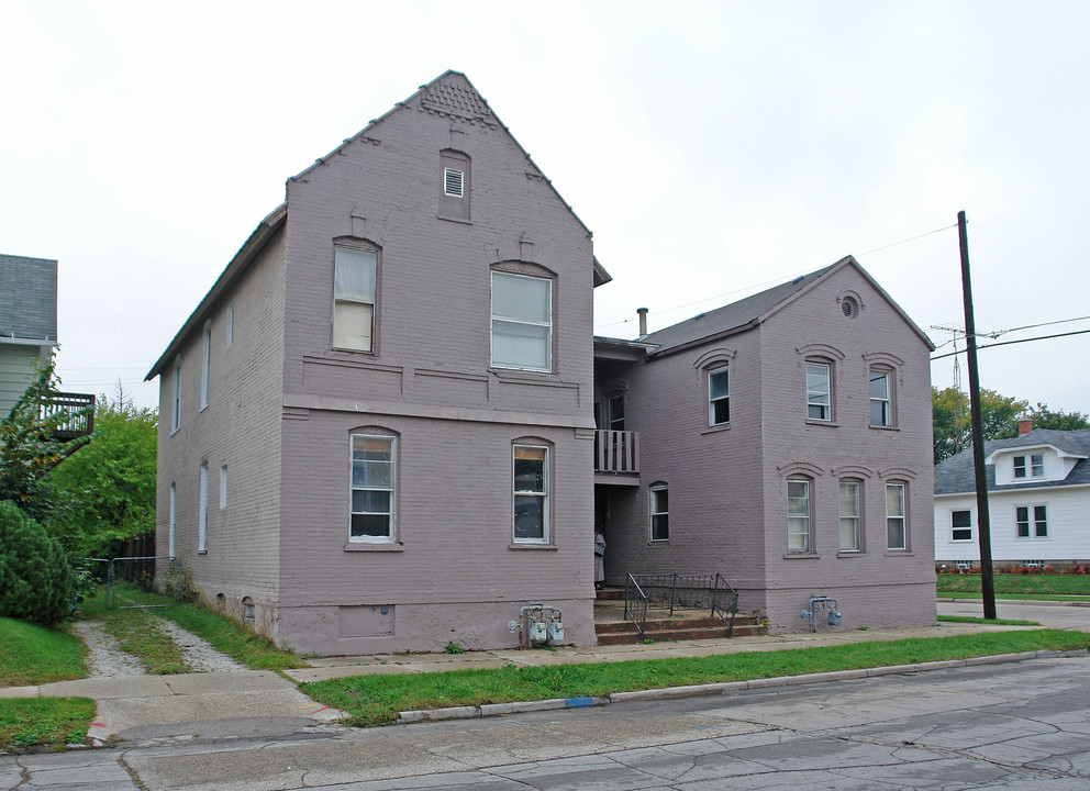 1840-1842 N Wisconsin St in Racine, WI - Building Photo