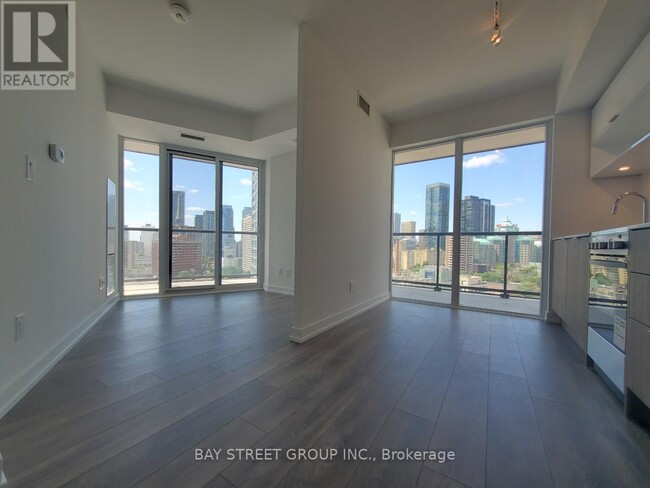 159-1159 Wellesley St E in Toronto, ON - Building Photo - Building Photo