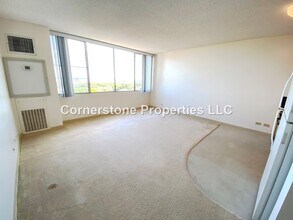 3045 Ala Napuaa Pl in Honolulu, HI - Building Photo - Building Photo