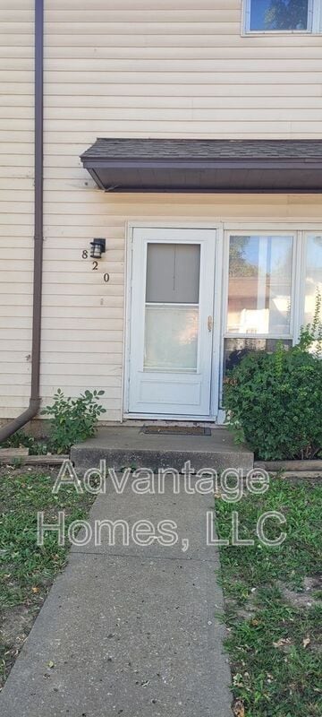 824 N 70th St in Kansas City, KS - Foto de edificio - Building Photo