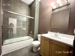 2911 Cherry St in Kansas City, MO - Building Photo - Building Photo