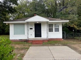 1810 Murchison Rd in Fayetteville, NC - Building Photo