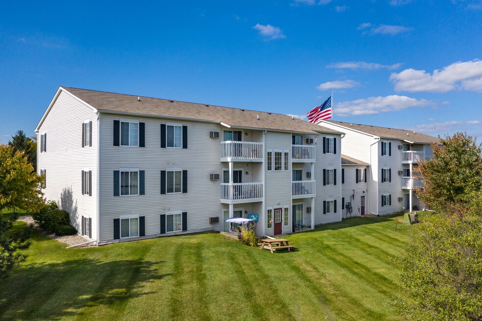 Country Glen Apartments Howell, MI Apartments For Rent