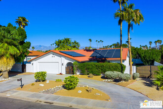 2750 E Vincentia Rd in Palm Springs, CA - Building Photo - Building Photo