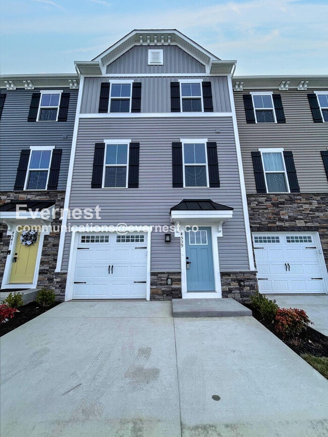 property at 4539 Chase Ln