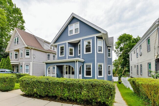 property at 652 South St