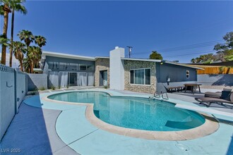 1644 Raindance Way in Las Vegas, NV - Foto de edificio - Building Photo