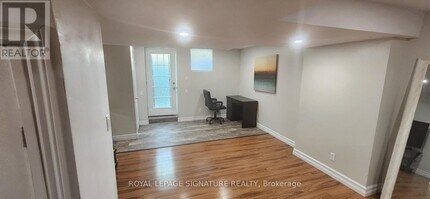 83 Sleepy Hollow Pl in Whitby, ON - Building Photo - Building Photo