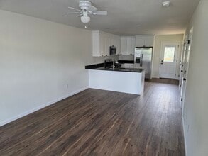 1903 N Jackson St in Athens, TN - Foto de edificio - Building Photo