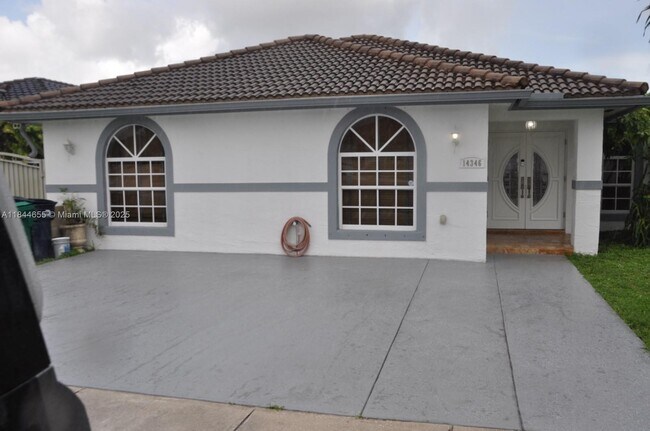 14346 SW 49th Ln in Miami, FL - Building Photo - Building Photo