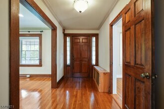 163 Myrtle Ave in Millburn, NJ - Building Photo - Building Photo