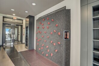2566 Richmond Ave. in Houston, TX - Building Photo - Building Photo