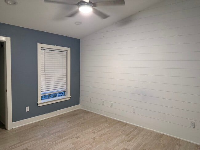 1307 Lighthouse Rd in Panama City Beach, FL - Foto de edificio - Building Photo