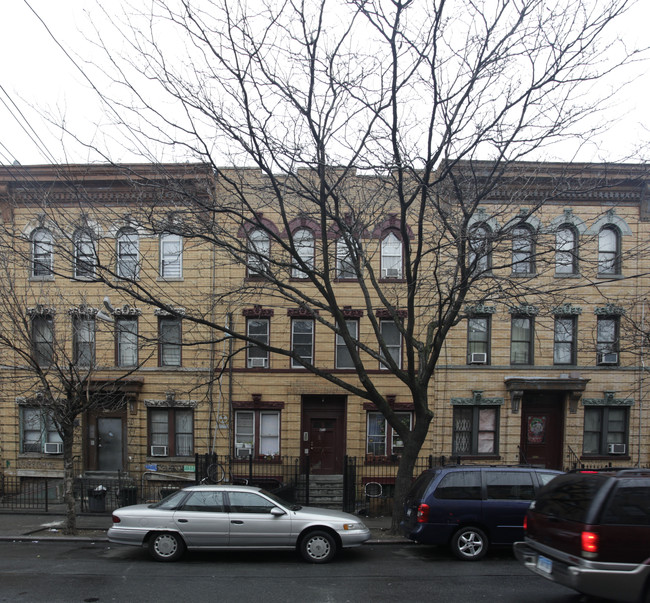 417 Suydam St in Brooklyn, NY - Building Photo - Building Photo