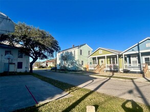 2927 Avenue M in Galveston, TX - Building Photo - Building Photo