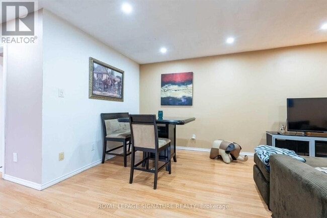 52 Buchanan Crescent in Brantford, ON - Building Photo - Building Photo