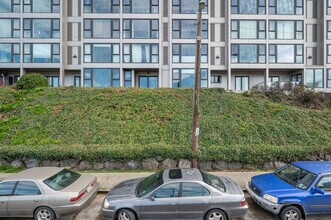 400 Melrose Ave E, Unit 103 in Seattle, WA - Foto de edificio - Building Photo