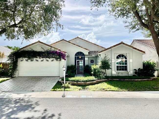 property at 1076 Siena Oaks Cir E