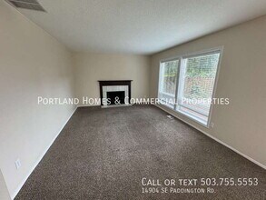 14904 SE Paddington Rd in Clackamas, OR - Building Photo - Building Photo