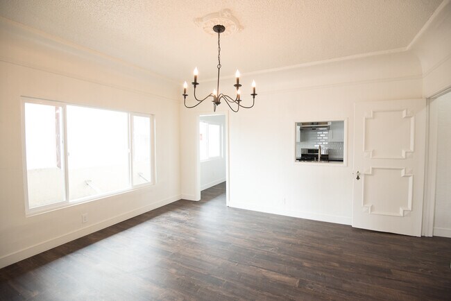4570 W Adams Blvd, Unit 4570 in Los Angeles, CA - Building Photo - Building Photo