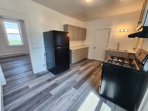200-208 W Vine St in Chambersburg, PA - Foto de edificio - Building Photo