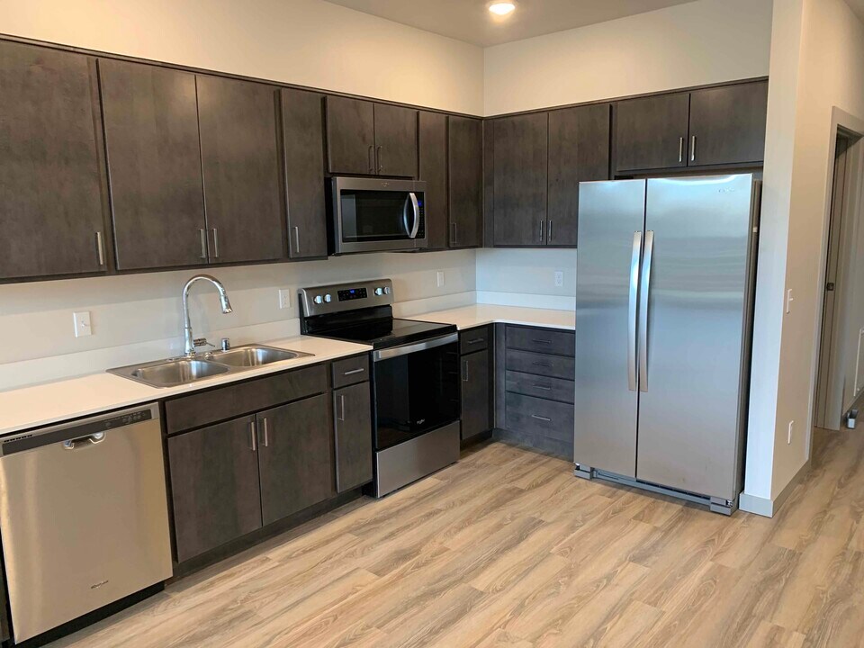 The Gateway in Moses Lake, WA - Building Photo