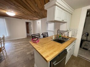 3041 Carpenter Upchurch Rd in Cary, NC - Building Photo - Building Photo