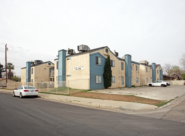 1010 Beale Ave in Bakersfield, CA - Foto de edificio - Building Photo