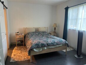 2541 Centergate Dr in Miramar, FL - Building Photo - Building Photo