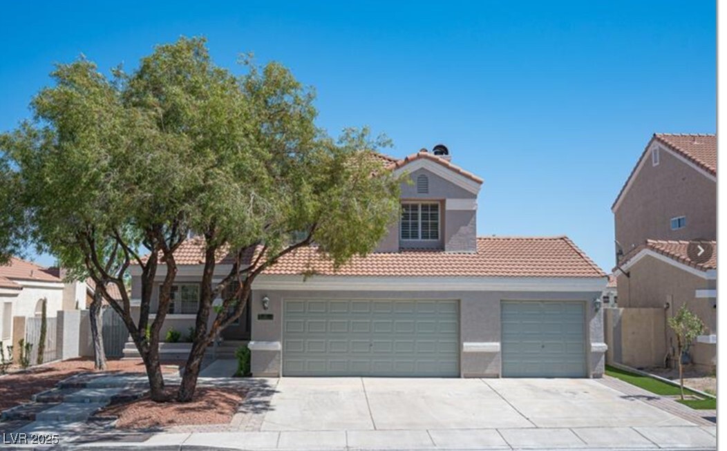 32 Sandwedge Dr in Henderson, NV - Building Photo