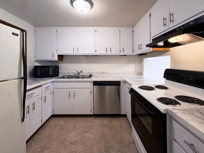 2685 Woodstone Pl in Eugene, OR - Building Photo - Building Photo