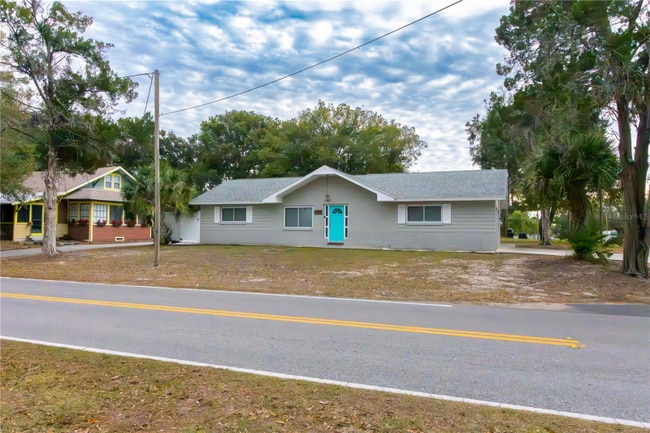6414 Indiana Ave in New Port Richey, FL - Foto de edificio - Building Photo