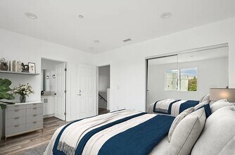 3918 Brighton Ave in Los Angeles, CA - Foto de edificio - Building Photo