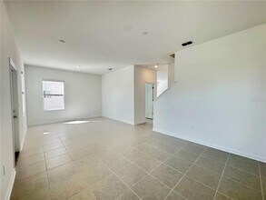 2286 White Buffalo St in Apopka, FL - Building Photo - Building Photo