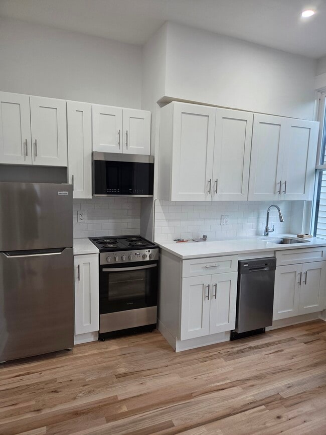 2377 32nd St, Unit 2