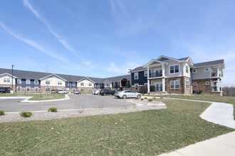 Colonial Village in Overland Park, KS - Foto de edificio - Building Photo