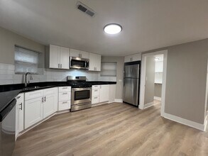 3457 N Springfield Ave, Unit G in Chicago, IL - Foto de edificio - Building Photo