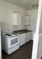 522 W Alice Ave in Kingsville, TX - Building Photo