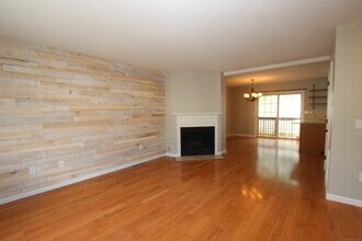 22 Main St in Danbury, CT - Building Photo - Building Photo