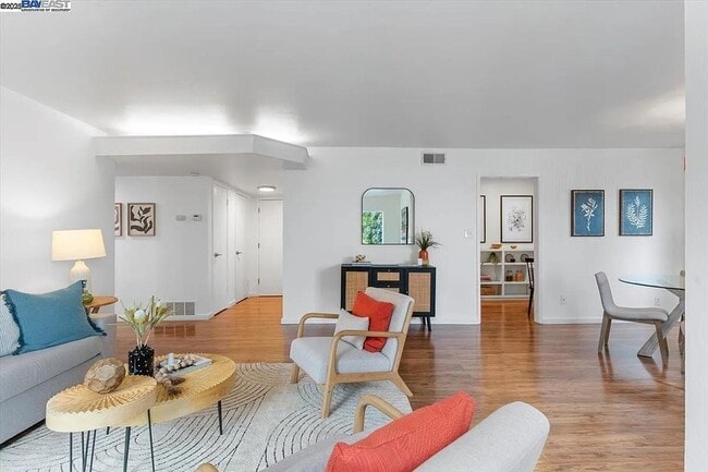 330 Vernon St in Oakland, CA - Building Photo - Building Photo