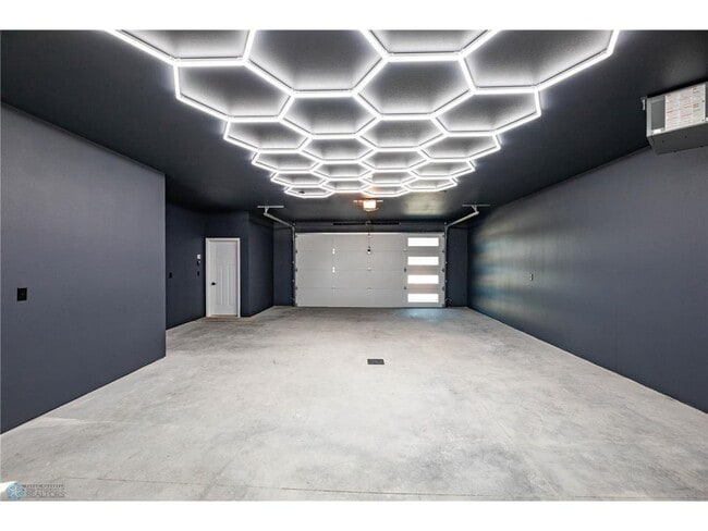 6715 66th Ave S in Horace, ND - Foto de edificio - Building Photo